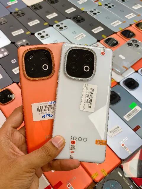 IQOO 10 turbo · image 1